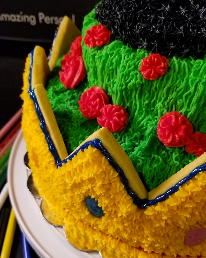 2019-02-23_jcb8mn-jen-bateman-top-hat-crown-decorated-cake4