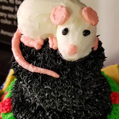 2019-02-23_jcb8mn-jen-bateman-top-hat-crown-decorated-cake6
