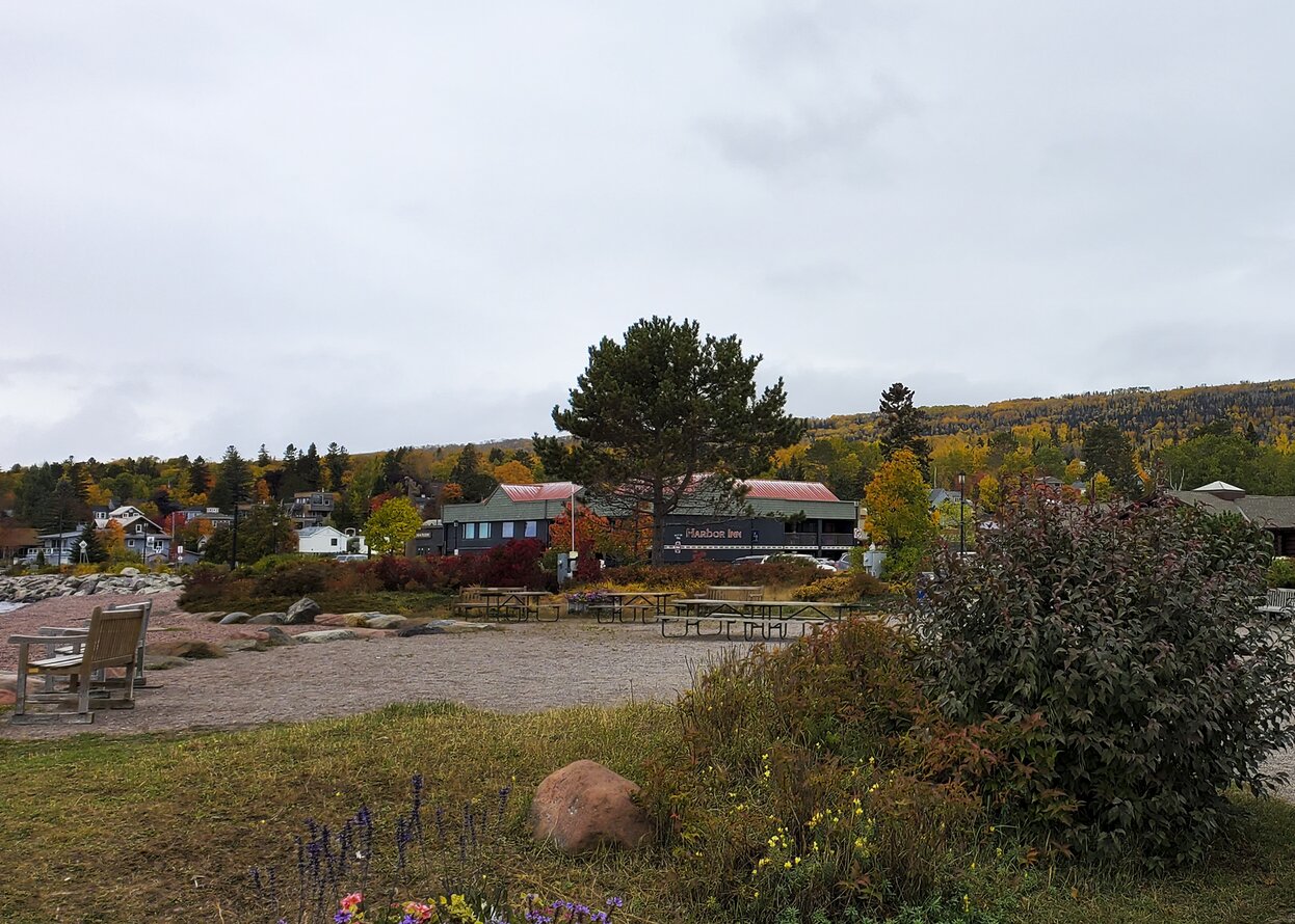 Grand Marais: Harbor Inn