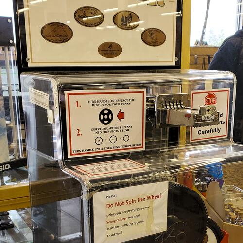 Grand Marais: Souvenir Penny Machine in Ben Franklin