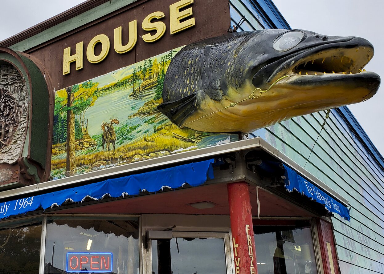 Grand Marais: Beaver House Bait Shop