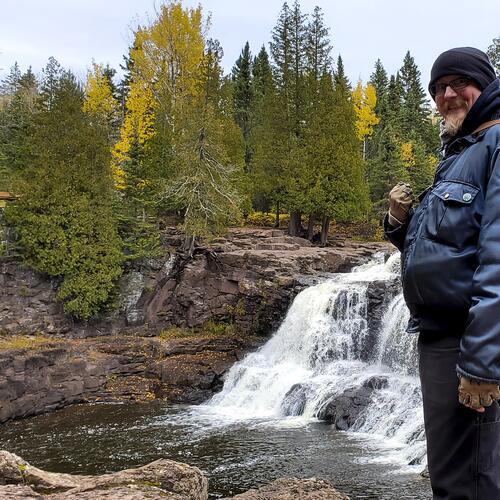 Gooseberry Falls State Park: Dan at the Upper Falls