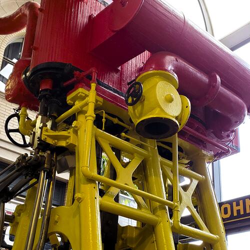 Lake Superior Maritime Visitor Center: Essayons Engine Room